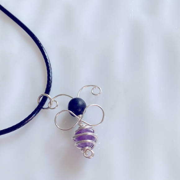 Sterling Silver and Amethyst Bee Pendant Necklace 17” long - Picture 3 of 7